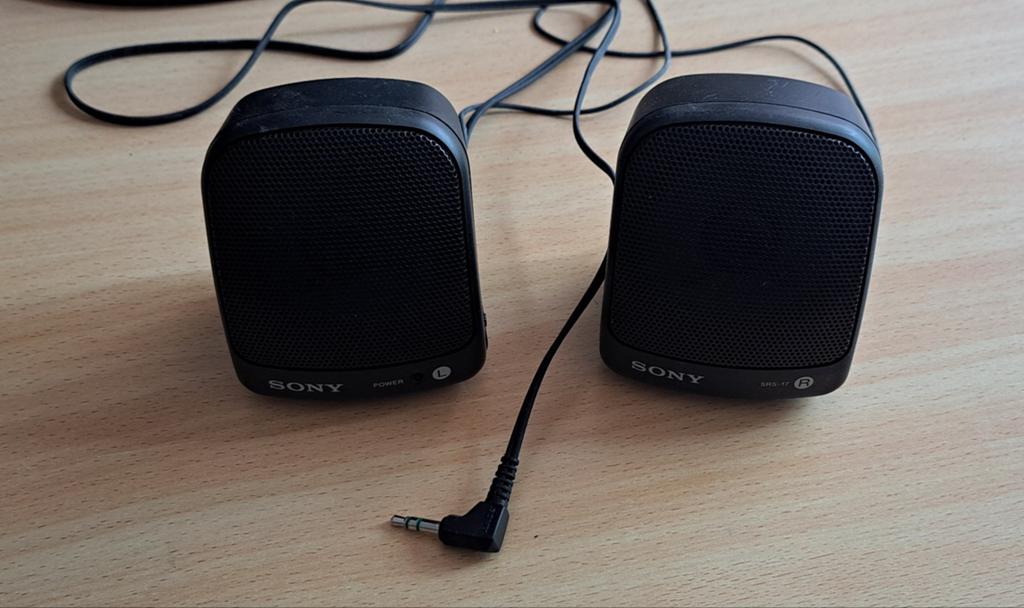 Sony SRS-17 Draagbare Stereo Speakers, Gebruikt, Ophalen of Verzenden, Sony, Minder dan 60 watt