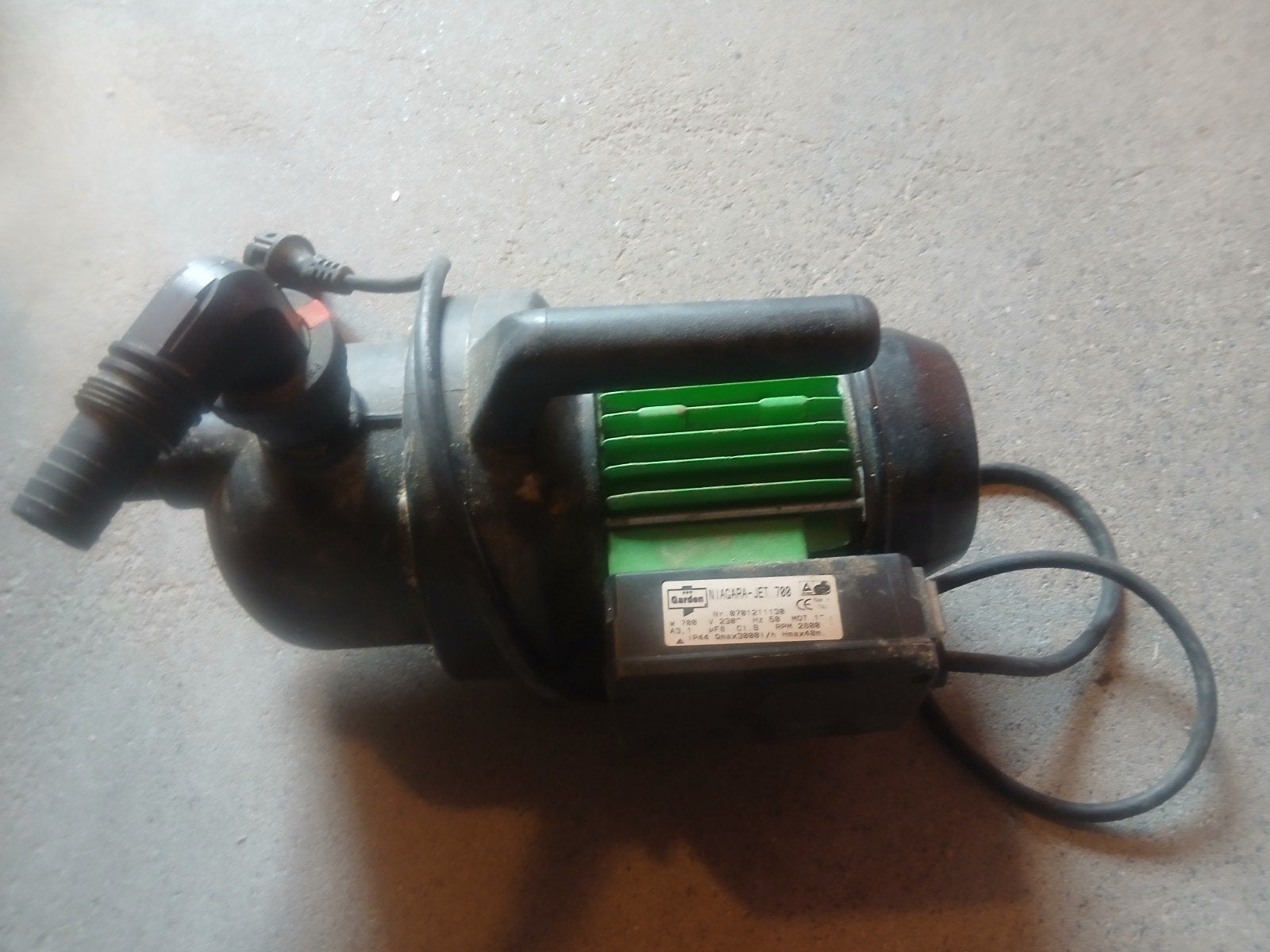 Waterpomp Niagara-Jet 700 - 700W, 3000 l/u, 40m opvoer, Ophalen, Gebruikt, Elektrisch, Besproeiingspomp