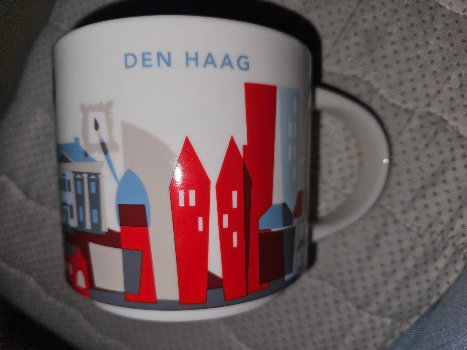 Starbucks 'You Are Here' Den Haag mok, Ophalen of Verzenden, Zo goed als nieuw, Overige stijlen, Kop(pen) en/of Schotel(s)