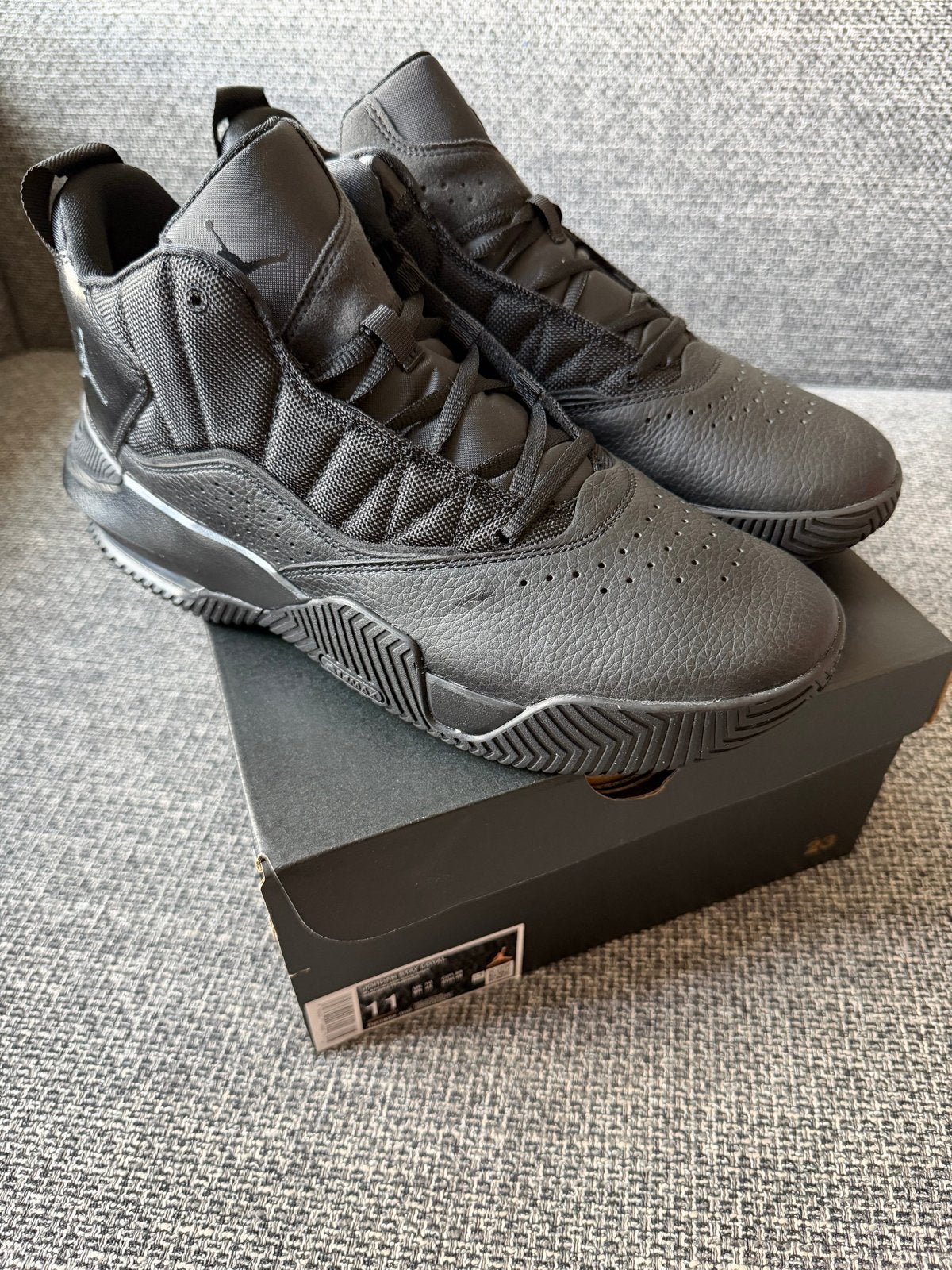 Nike Jordan Stay Loyal - Maat 45 - Nieuw in doos, Zwart, Nieuw, Ophalen of Verzenden, Sneakers of Gympen