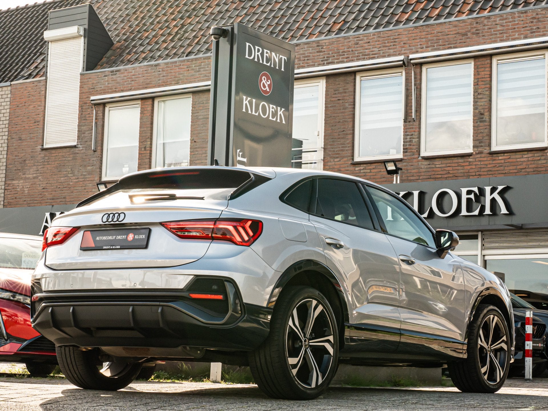 Audi Q3 Sportback 45 TFSI e Advanced Edition 20 INCH BLACK O, Auto's, Dealer onderhouden, Stof, Gebruikt, Euro 6