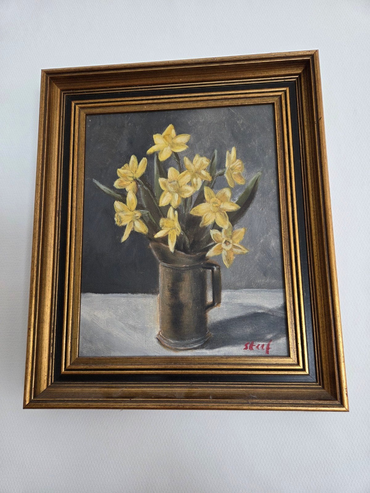 Gesigneerd schilderijtje narcissen uit kunsthandel, Antiek en Kunst, Doek, Realistisch, Bijzondere lijst, Ophalen