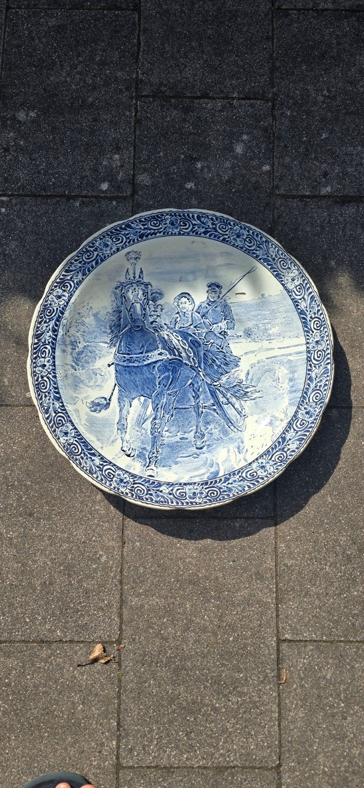 Antieke Delfts Blauwe Wandplaat met Koets en Paarden, Ophalen