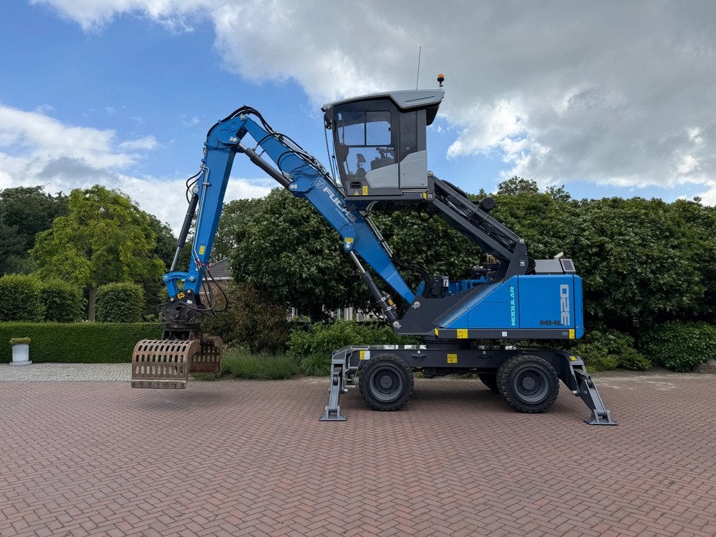 Fuchs MHL 320 S5 (bj 2026), Kraan