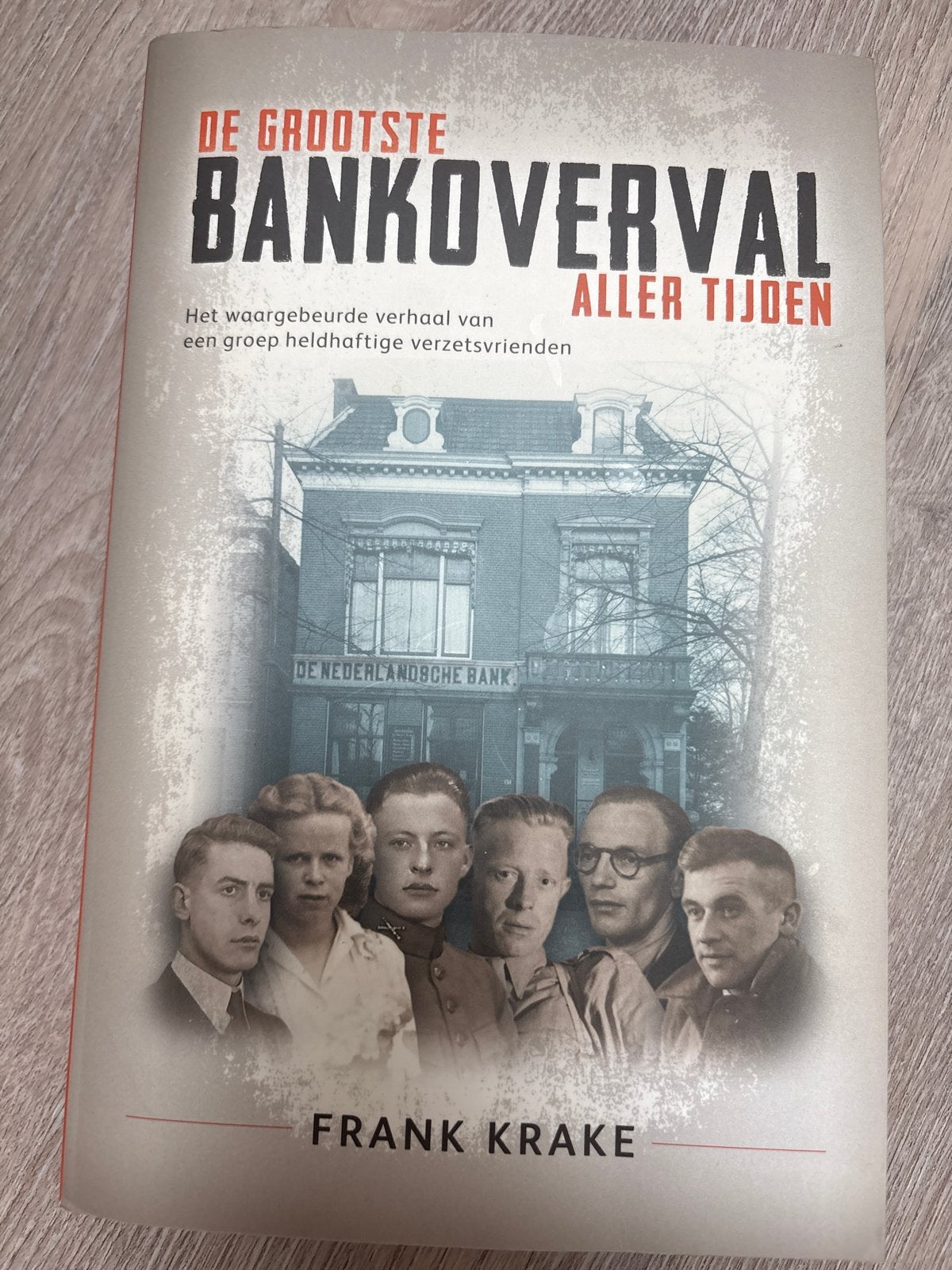 De Grootste Bankoverval Aller Tijden - Frank Krake, Boeken, Ophalen of Verzenden, 20e eeuw of later, Zo goed als nieuw