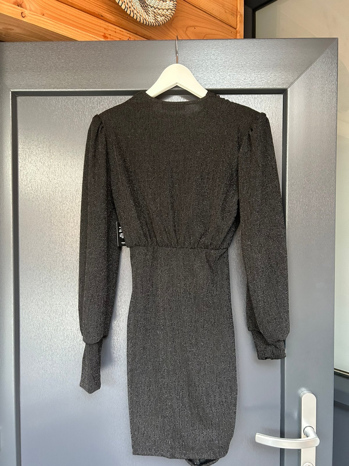 Zwart jurkje Most Wanted (glitter) maat S, Maat 38/40 (M), Zwart, Nieuw, Ophalen of Verzenden