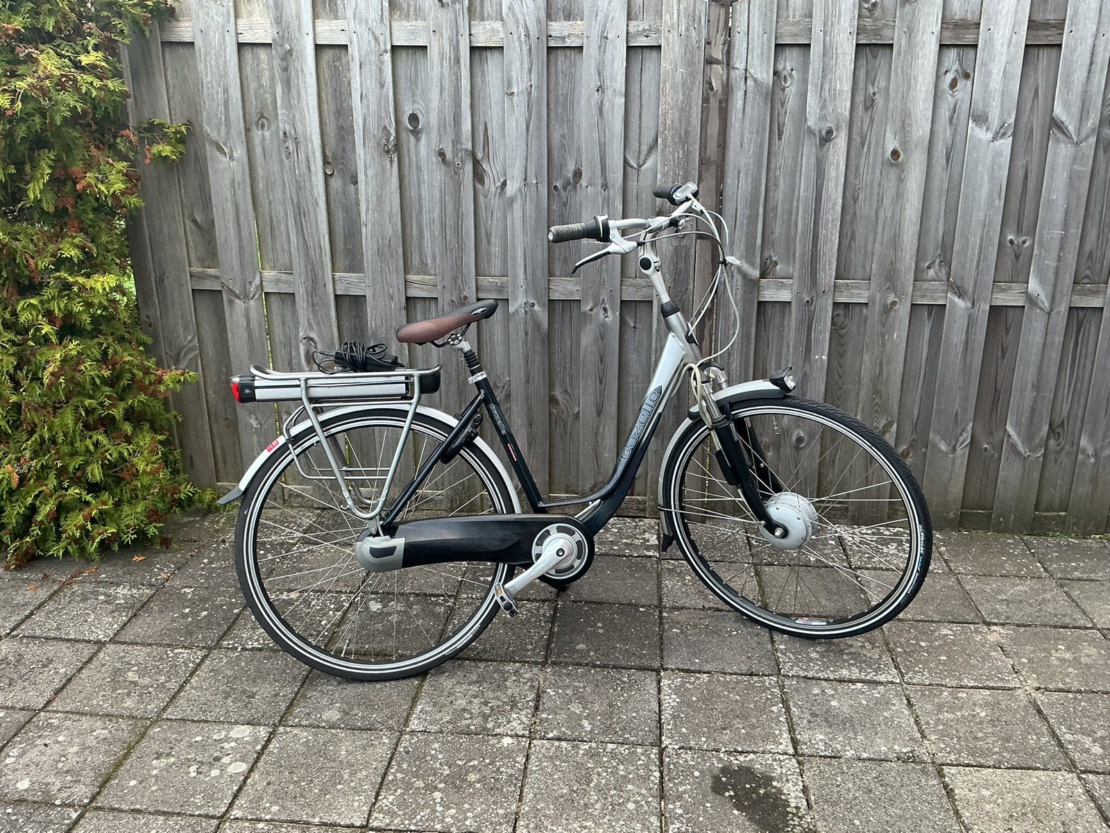 Goedwerkende Gazelle elektrische damesfiets, Ophalen, 47 tot 50 cm, Versnellingen, Zo goed als nieuw