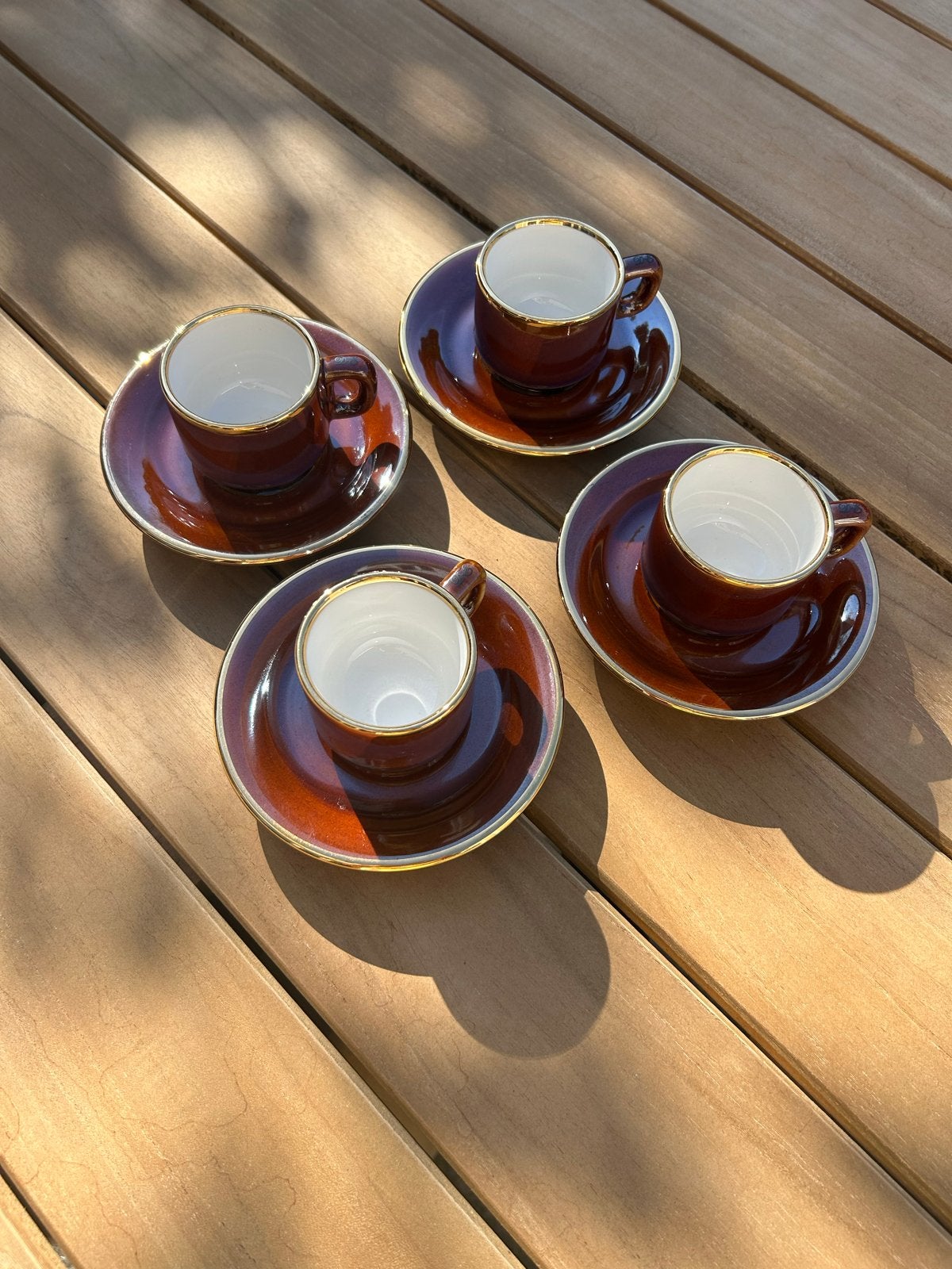 Set van 4 glanzende donkerbruine espresso kopjes met schotel, Ophalen of Verzenden