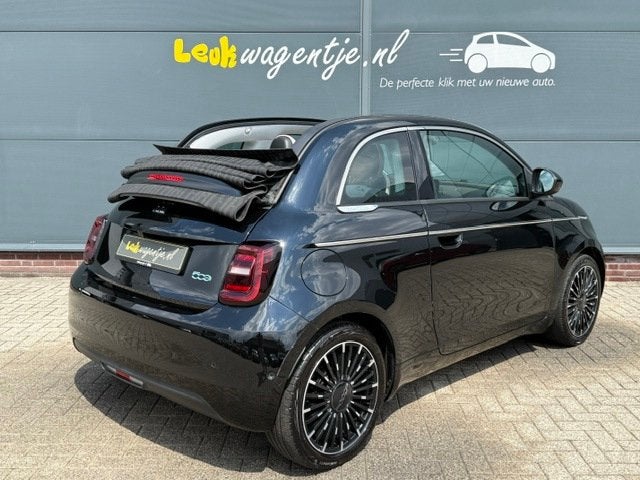 Fiat 500 C e La Prima 42 kWh Cabrio *camera *leder * JBL *17, Auto's, Fiat, Gebruikt, 118 pk, Cabriolet, 4 stoelen