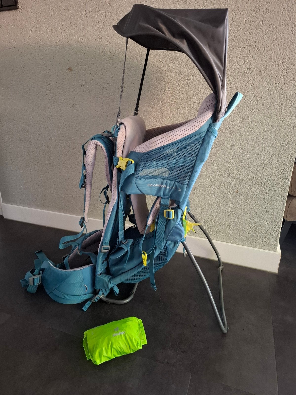 Deuter kid comfort active sl met zonnekap en regenhoes, Kinderen en Baby's, Babydragers en Draagdoeken, Ophalen of Verzenden