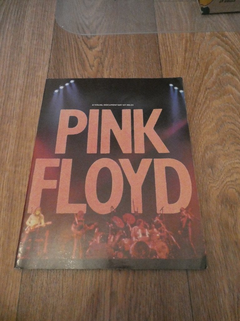 Pink Floyd, a visual documentary by Miles, Verzamelen, Ophalen of Verzenden, Zo goed als nieuw, Boek, Tijdschrift of Artikel