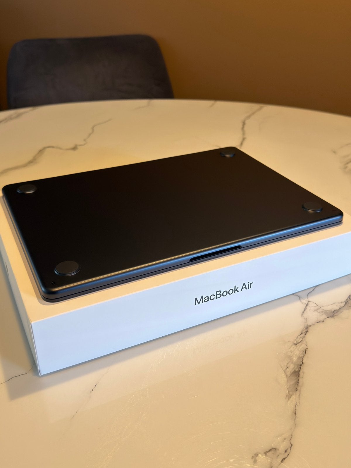 Foto 4 van MacBook Air 13” M5, 16GB, 512GB, Midnight 2026 + Accesoires