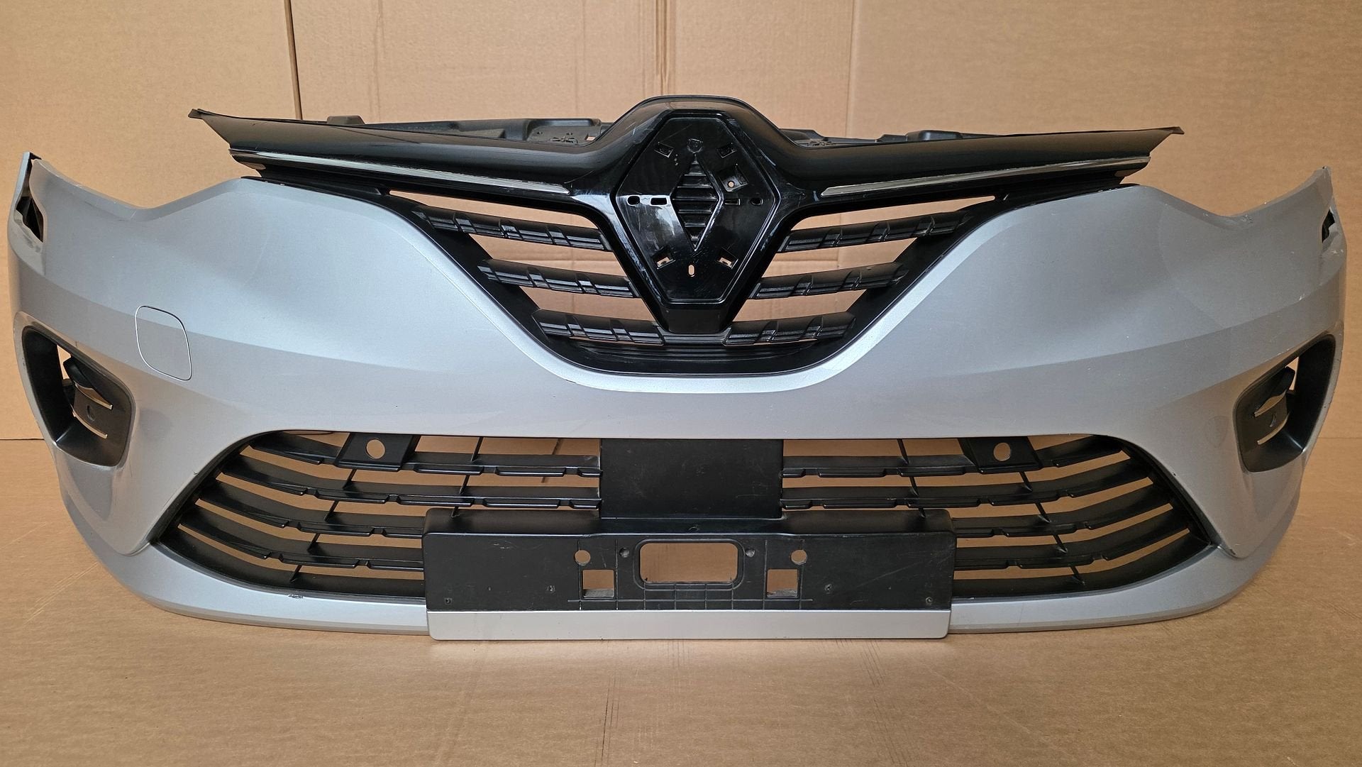 Voorbumper Renault Clio V 5 ORGINEEL BUMPER 620228351R 2019-, Auto-onderdelen, Gebruikt, -, Ophalen of Verzenden, Bumper