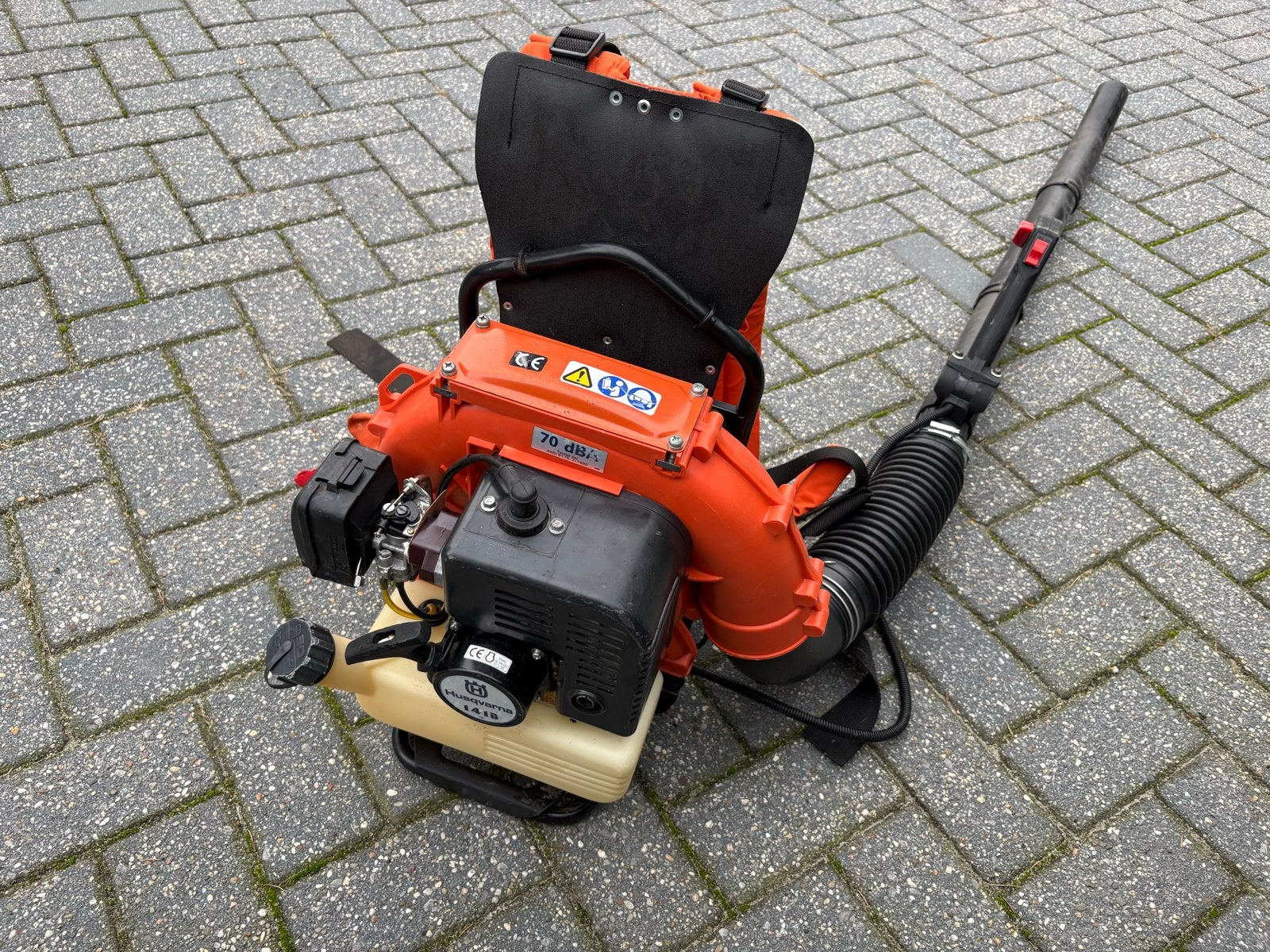 Husqvarna 141b Bladblazer - Krachtige Benzine Rugblazer, Ophalen, Gebruikt, Benzine, Ruggedragen