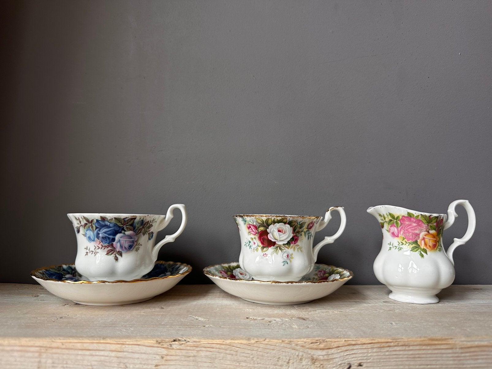 Royal Albert servies 2 kop en schotels en melkkannetje, Ophalen of Verzenden