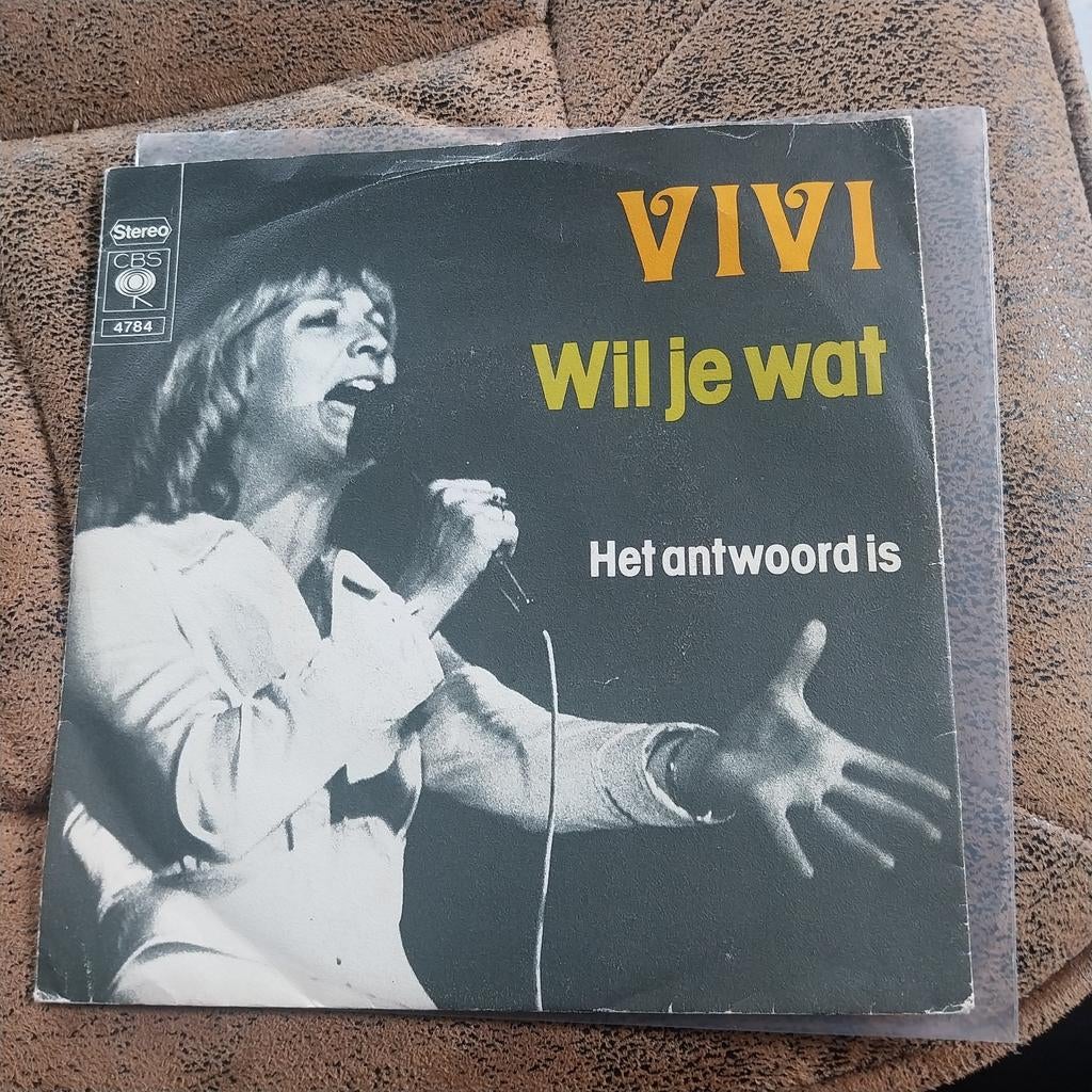 Vivi - Wil Je Wat / Het Antwoord Is - Single Vinyl (1976), Fotohoes, Ophalen of Verzenden, Gebruikt, Nederlandstalig