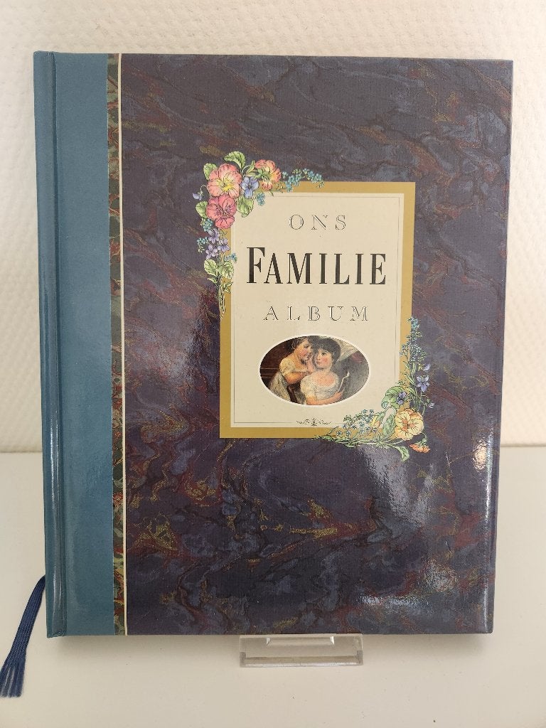 Ons familie album - Rhoda Nottridge, Audio, Tv en Foto, Fotoalbums en Accessoires, Ophalen of Verzenden, Zo goed als nieuw, Fotoalbum