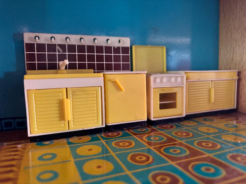 Vintage poppenhuis meubels, Verzamelen, Ophalen of Verzenden, Gebruikt, Overige typen
