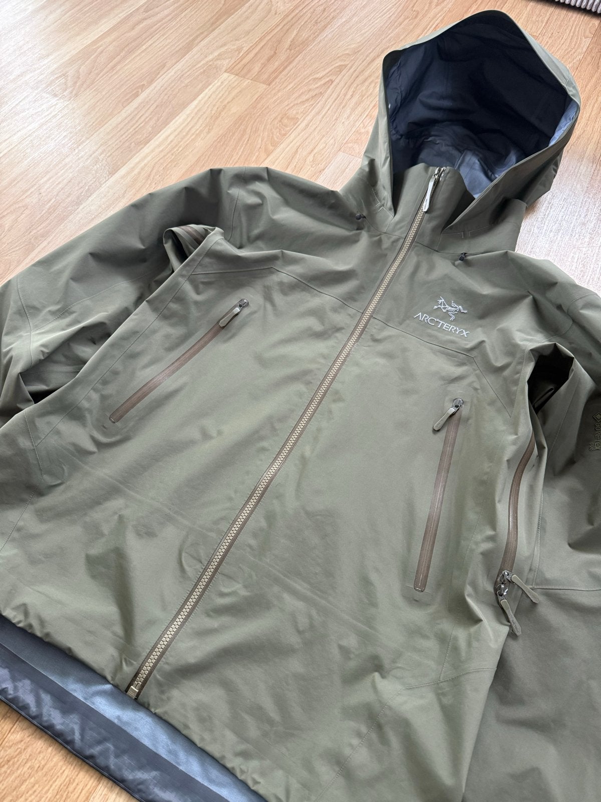 Arc’teryx Beta AR Jacket Heren M Gore-Tex Pro Khaki, Kleding | Heren, Ophalen of Verzenden, Zo goed als nieuw, Maat 48/50 (M)