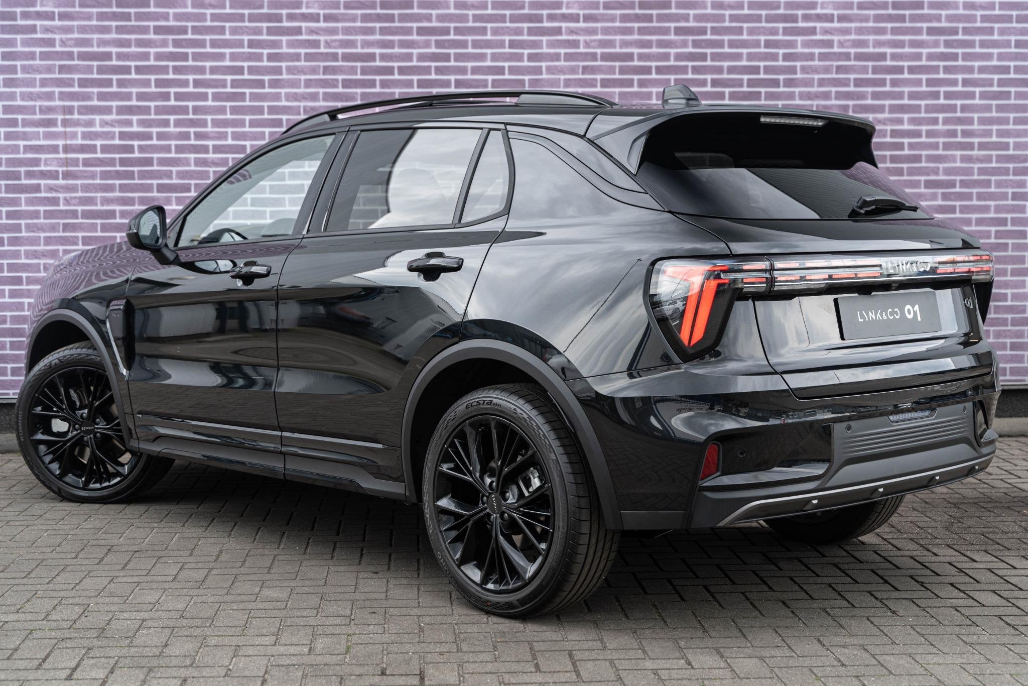 Lynk & Co 01 Plug-in Hybrid 1.5 More | Trekhaak | PHEV | Pan, Auto's, 4 cilinders, Zwart, Bedrijf, Hybride Elektrisch/Benzine