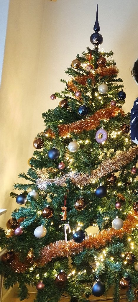 Kerstboom kunstboom 180cm met verlichting en kerstballen, Ophalen, Zo goed als nieuw