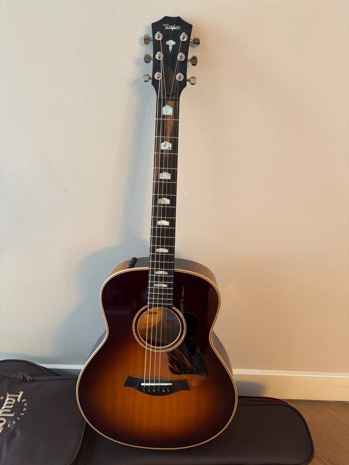 Taylor westerngitaar 611e LTD tobacco sunburst, Ophalen, Zo goed als nieuw, Western- of Steelstringgitaar