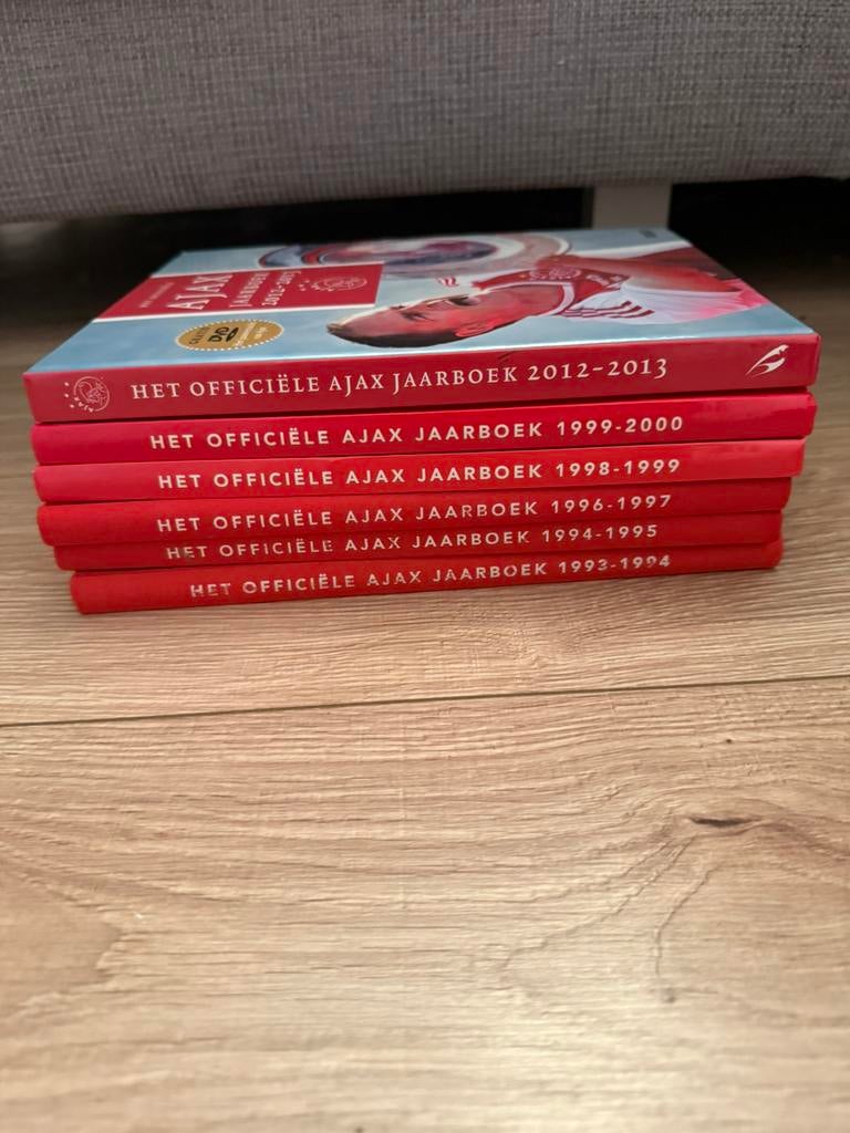 6 ajax jaarboeken, Verzamelen, Ophalen of Verzenden, Zo goed als nieuw, Ajax, Overige typen