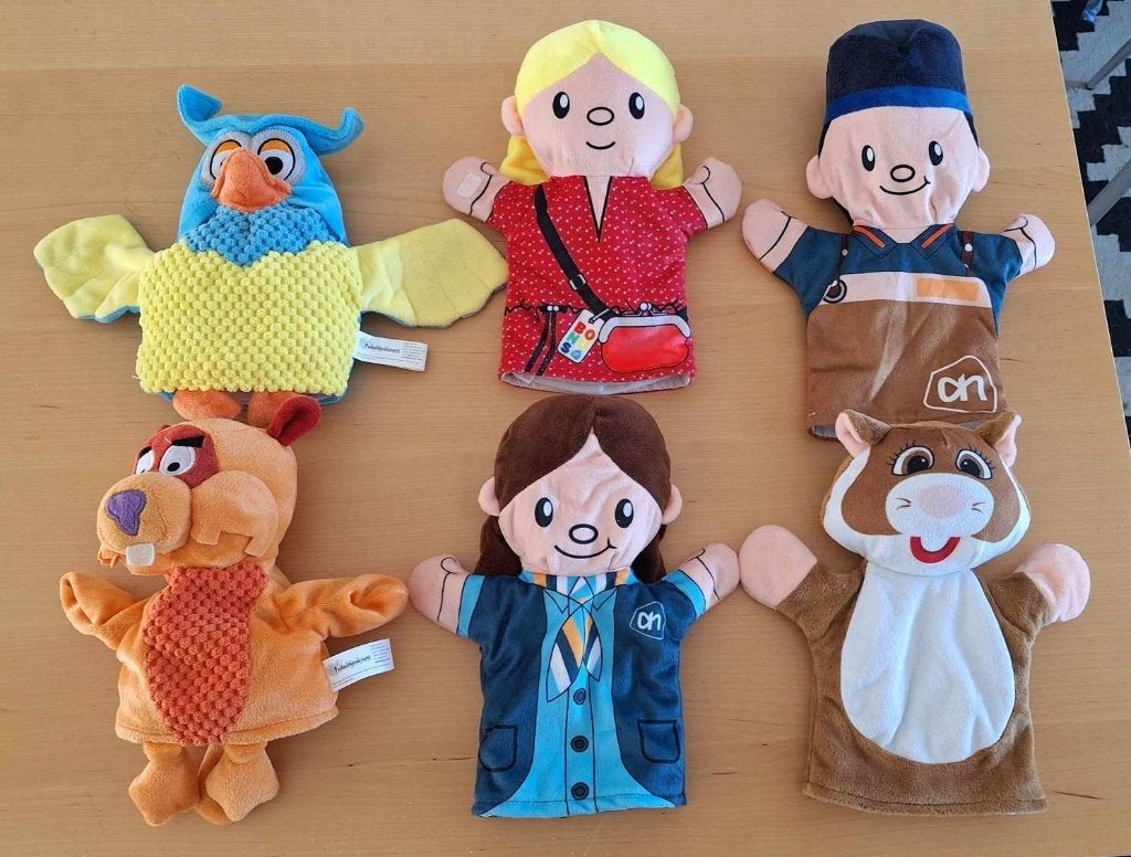 Te koop acht nieuwe handpoppen van Albert Heijn-actie., Overige typen, Ophalen of Verzenden, Zo goed als nieuw, Klein (minder dan 20 cm)