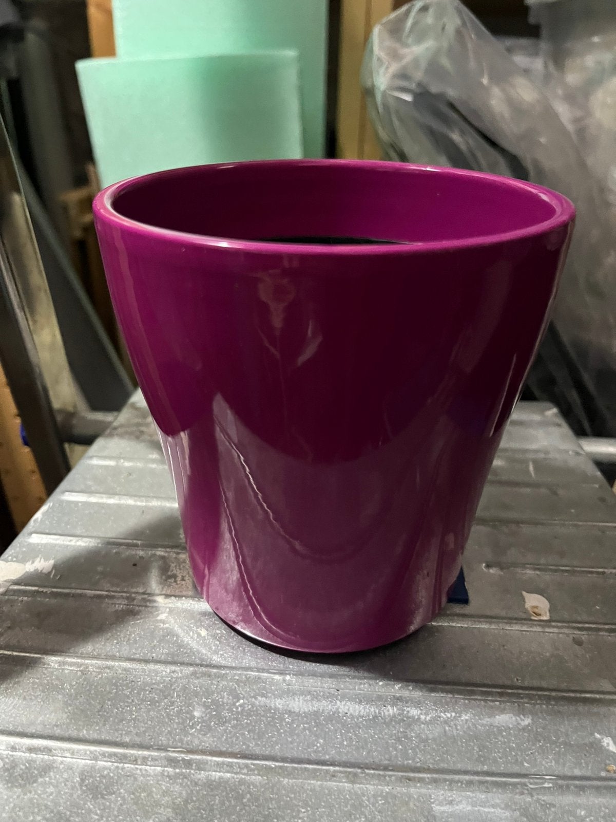Paarse glanzende bloempot Ø13 cm hoogte 14 cm, Rond, Binnen, Ophalen of Verzenden, Zo goed als nieuw