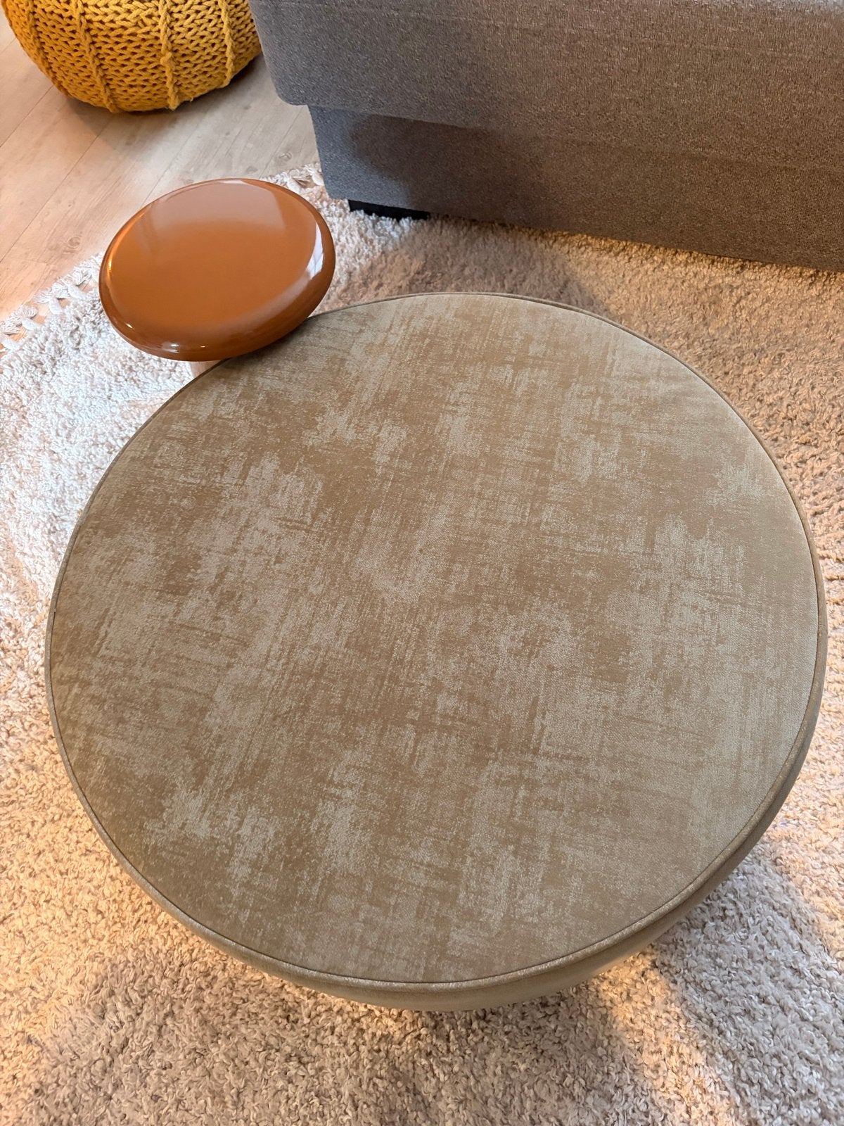 Vt wonen poef salontafel rond pearl - zo goed als nieuw, Ophalen, Rond, Zo goed als nieuw, 75 tot 100 cm