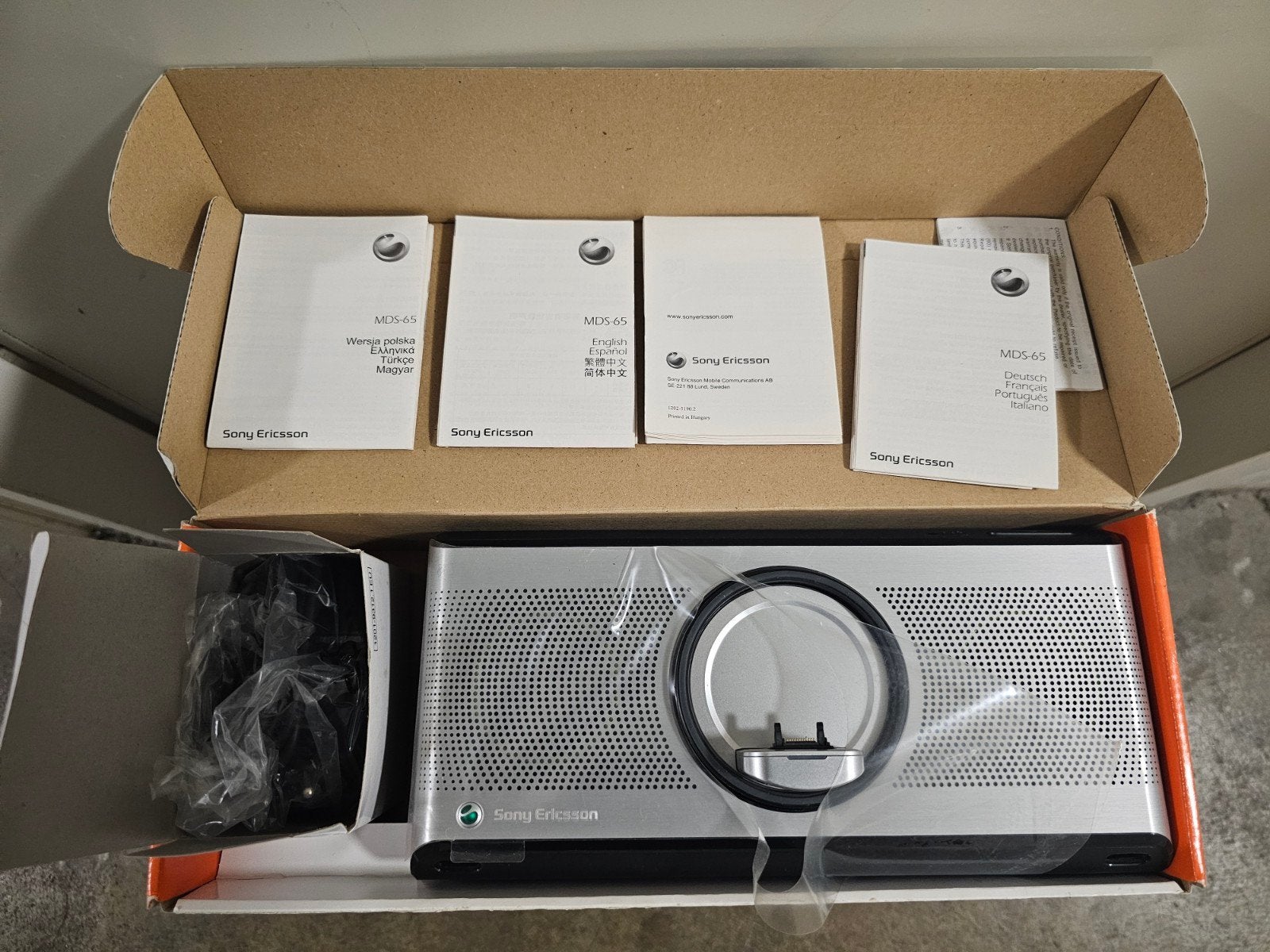 Sony Ericsson Music Desk Stand MDS-65, Ophalen, Nieuw, Minder dan 60 watt, Sony