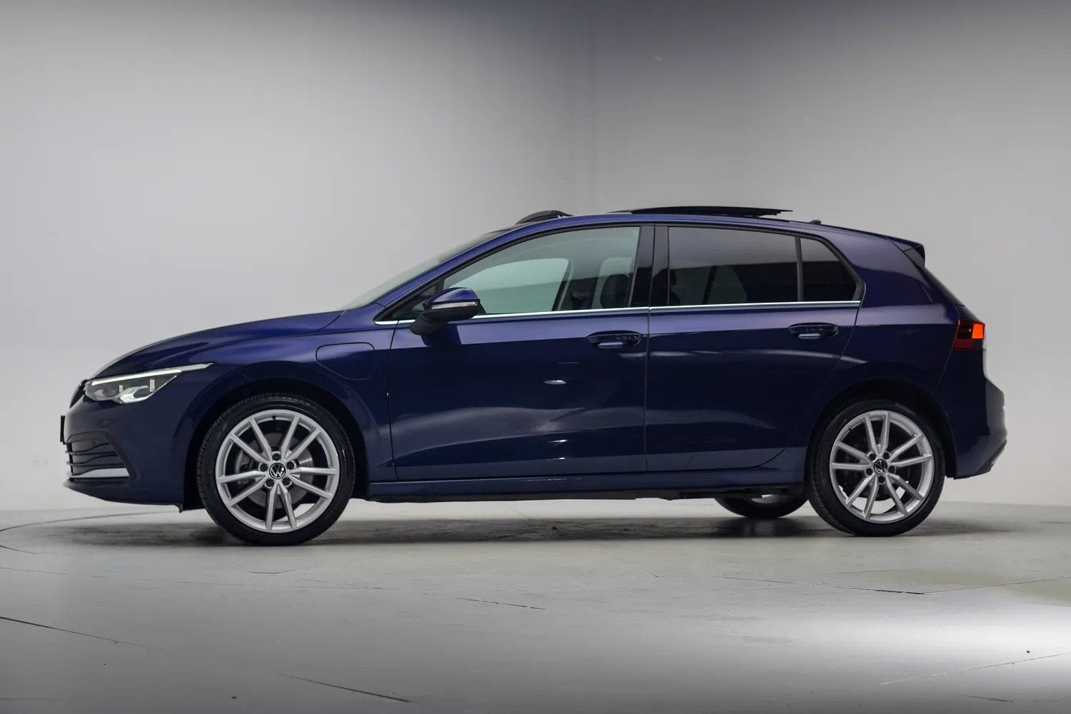 Volkswagen Golf 1.4 TSI e-Hybrid Style [ Virtual Navi ergoAc, Auto's, Automaat, Gebruikt, 4 cilinders, 150 pk