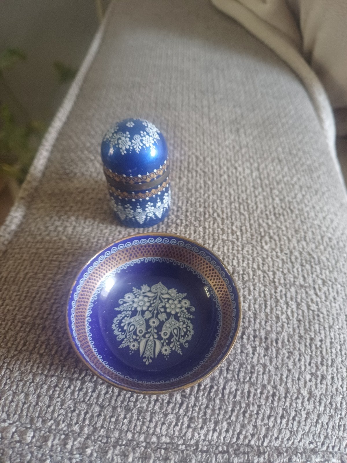 Antieke kobaltblauwe vingerhoed met schoteltje, Antiek en Kunst, Ophalen