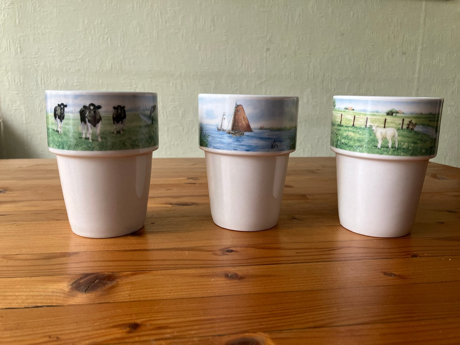 Set van 3 Hollandse melk of theemokken met landschap, Ophalen