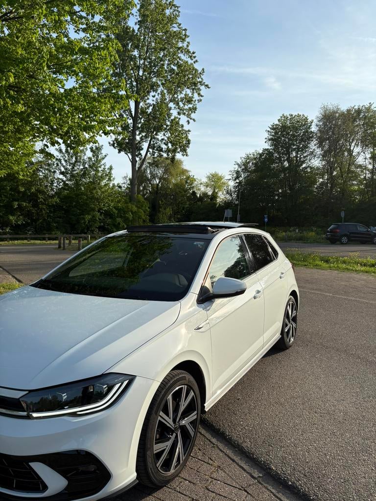 VW Polo R-Line DSG 110pk 2022 Pano IQ Light ACC Camera, Auto's, Wit, Bedrijf, 19 km/l, 600 kg