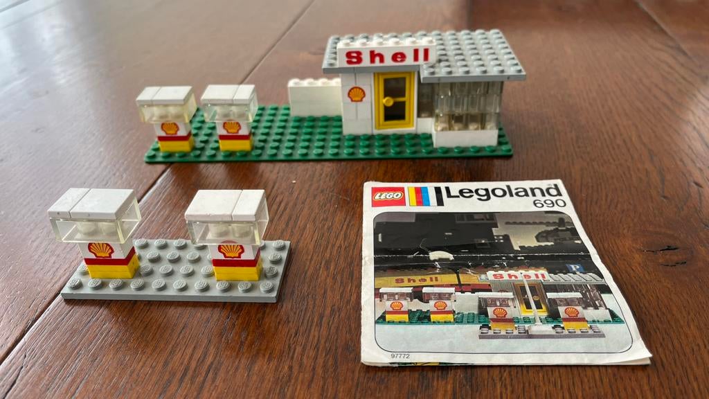 LEGO Classic 690 Shell tankstation, Kinderen en Baby's, Speelgoed | Duplo en Lego, Gebruikt, Lego, Complete set, Ophalen of Verzenden