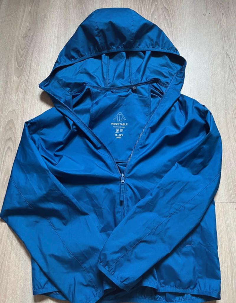 Uniqlo Kids Lichtgewicht Jasje Maat S, Kleding | Heren, Ophalen of Verzenden, Zo goed als nieuw, Maat 46 (S) of kleiner, Blauw