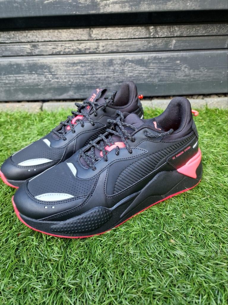 Nieuwstaat verkerende Puma RS-X maat 46 zwart/roze, Kleding | Heren, Schoenen, Ophalen, Puma, Overige kleuren, Sneakers of Gympen