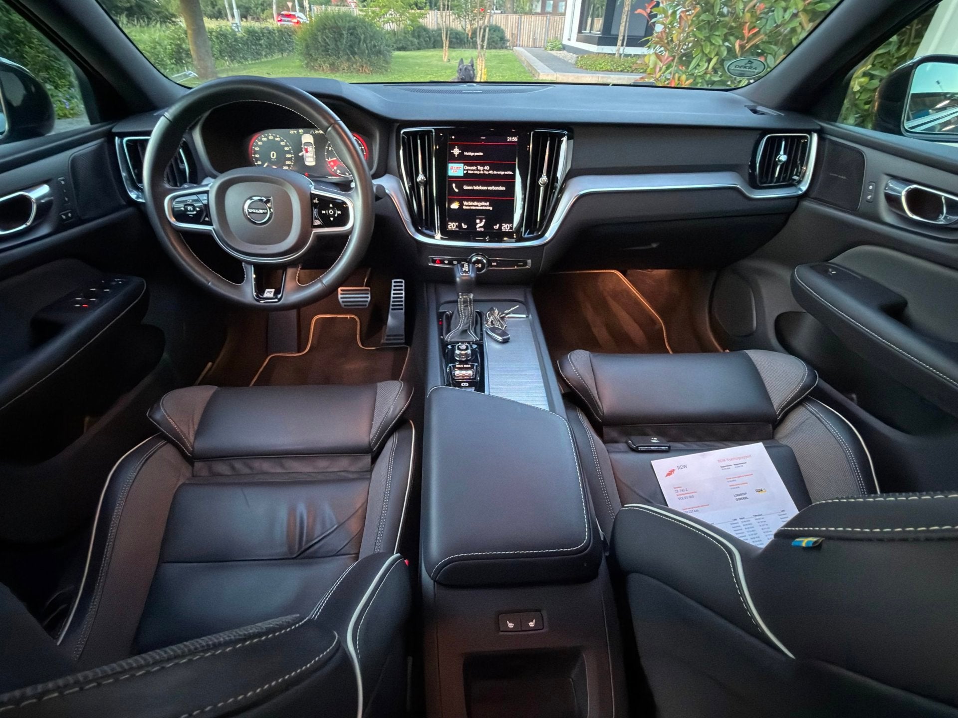 Volvo S60 2.0 T5 Intro Edition|R- DESIGN|H&K|ADAP.CRUISE|CAM, 15 km/l, 4 cilinders, 1969 cc, Bedrijf