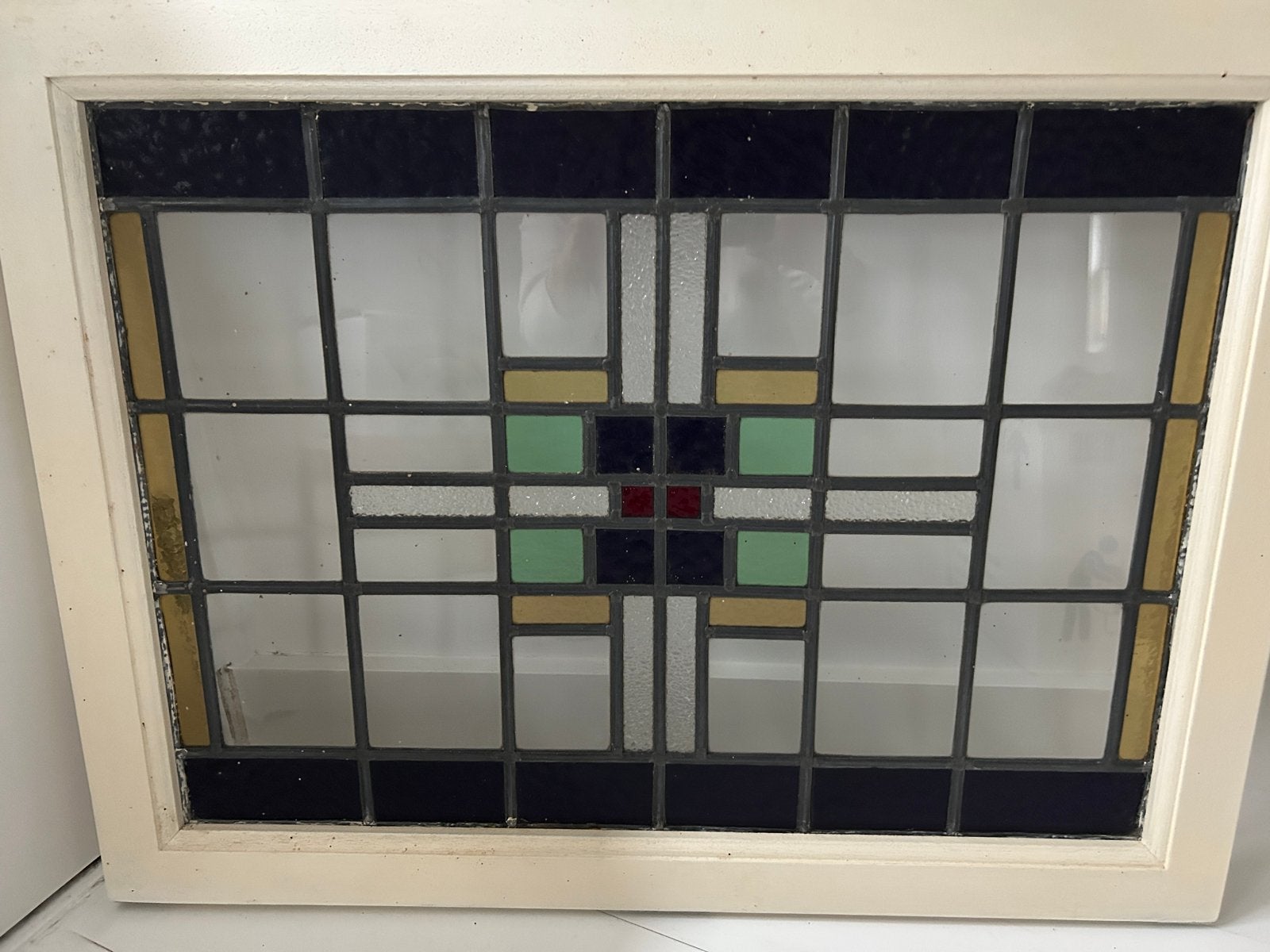 Prachtig glas in lood raam met geometrisch patroon, Ophalen