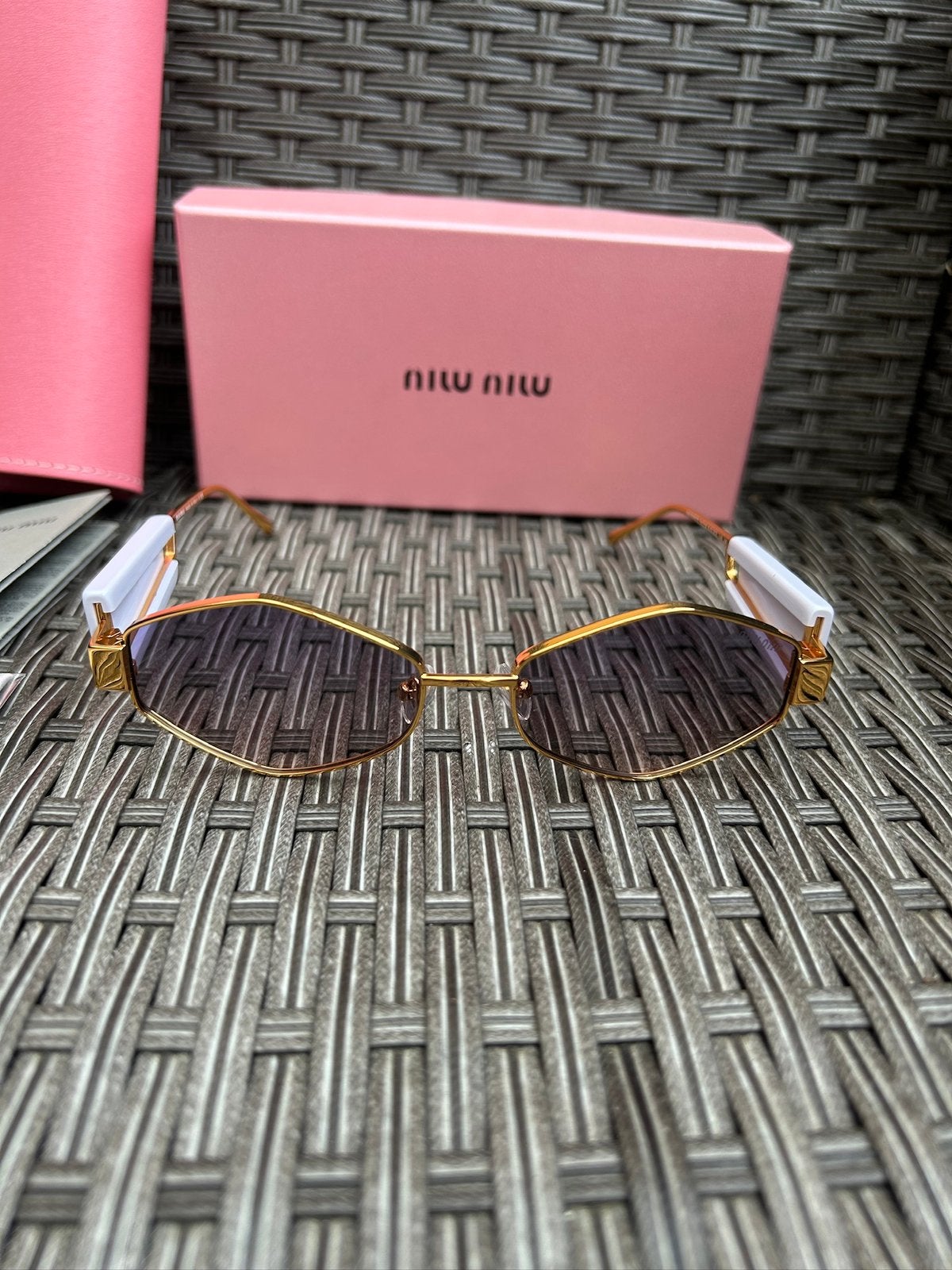 Miu Miu zonnebril, Verzenden, Nieuw, Zonnebril