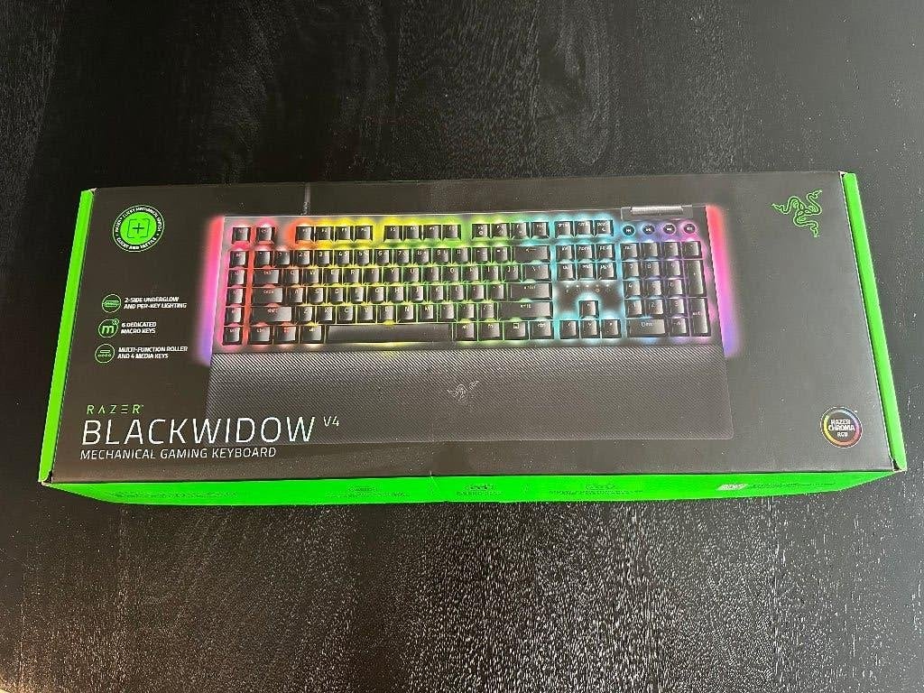 Razer Blackwidow V4 Green Mechanisch Toetsenbord, Computers en Software, Ophalen of Verzenden, Zo goed als nieuw, Razer, Qwerty