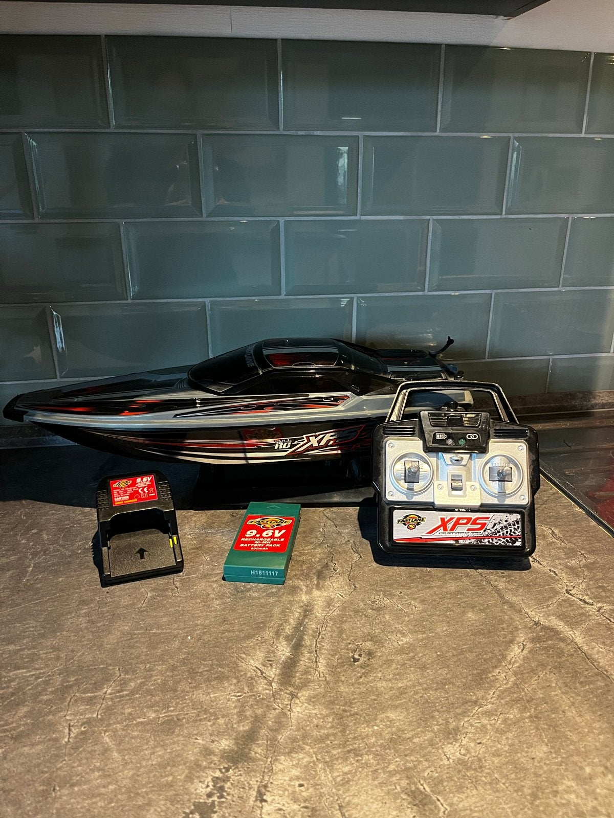 Fast Lane RC Boot XPS met afstandsbediening en accu, Ophalen of Verzenden, Gebruikt