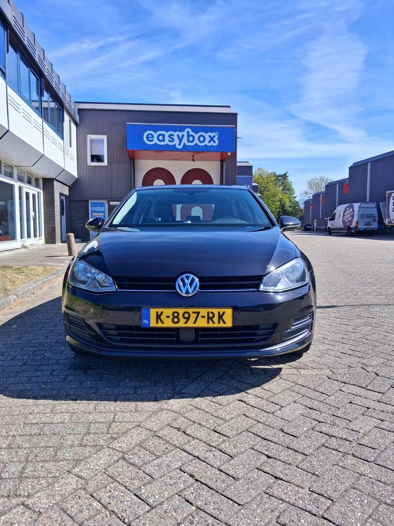 Volkswagen Golf 1.6 TDI 90pk 5D 2017 Zwart, Voorwielaandrijving, Stof, Euro 6, 4 cilinders