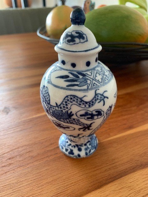 Porseleinen sierpotje - ongeveer 12 cm hoog, Antiek en Kunst, Ophalen of Verzenden