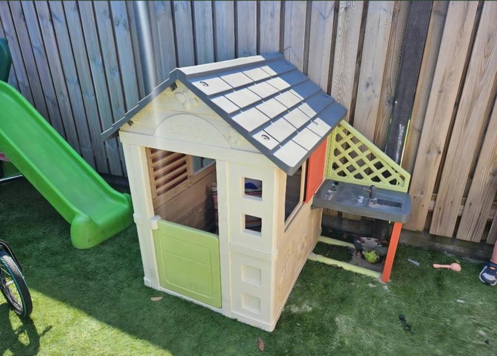 Leuk speelhuisje voor kinderen, Ophalen, Gebruikt, Kunststof