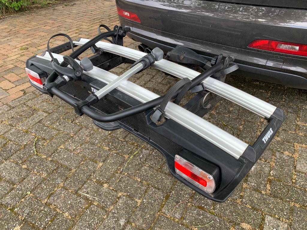 Thule Velospace 918 fietsendrager voor 2 elektrische fietsen, Auto diversen, Fietsendragers, Gebruikt, Trekhaakdrager, 2 fietsen