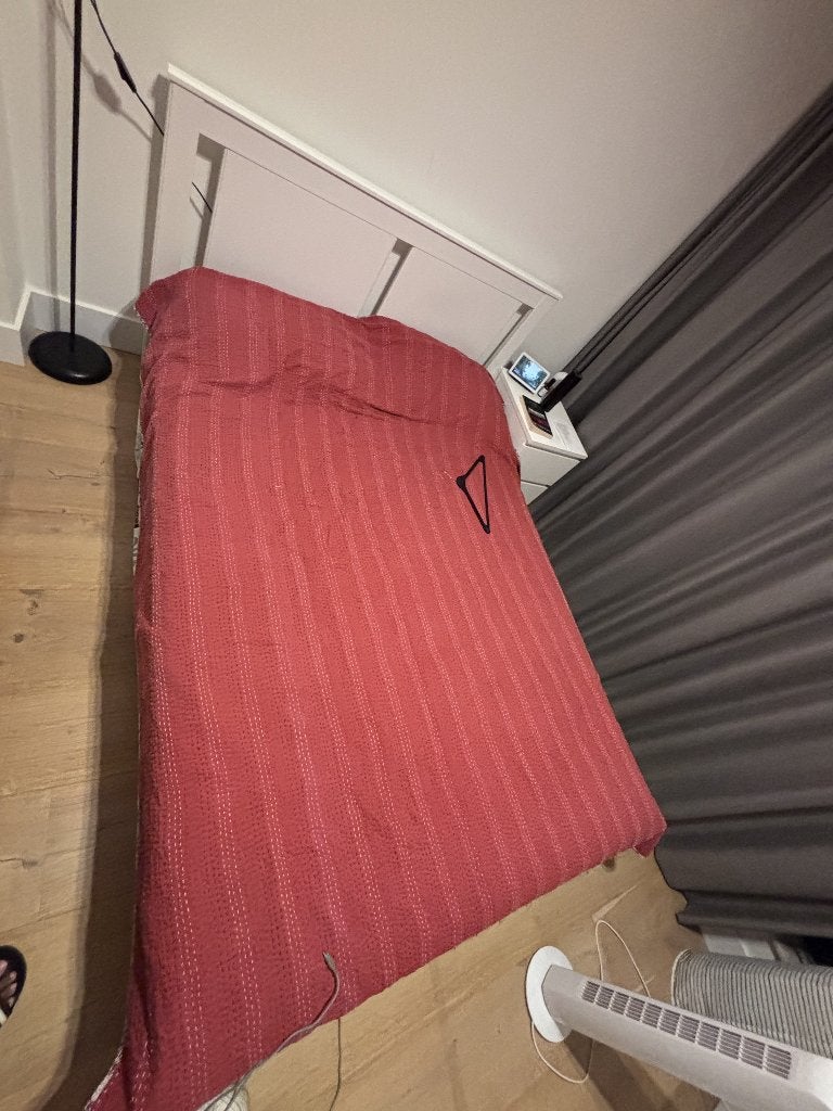 Bed mit mattress und Seiteste and lamp, Ophalen, Gebruikt, Wit, Tweepersoons