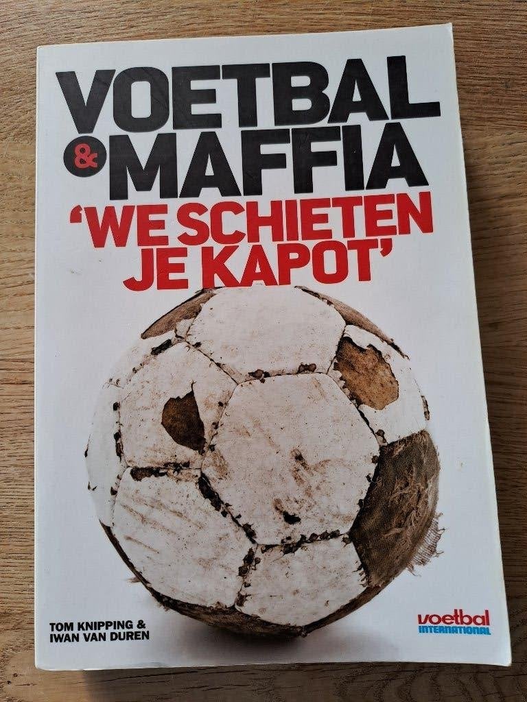 VOETBALMAFFIA. WE CHIETEN JE KAPOT. VOETBALINTERNATIONAL, Ophalen of Verzenden, Gelezen, Tom Knipping & Iwan van Duren, Balsport