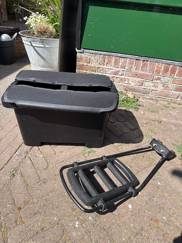 Bobike fietskrat met bevestiging, Fietsen en Brommers, Fietsaccessoires | Overige Fietsaccessoires, Ophalen, Gebruikt